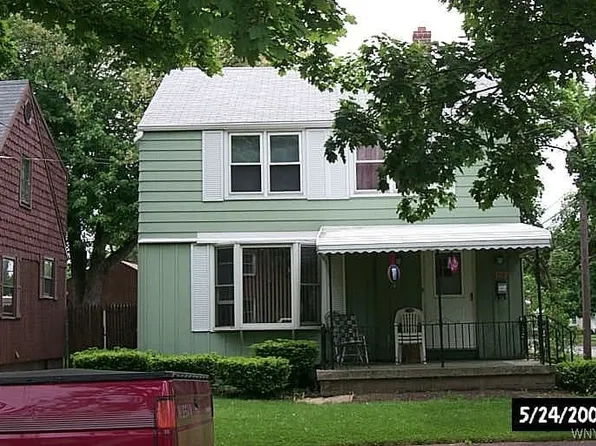 2701 Woodlawn Ave, Niagara Falls, NY 14301
