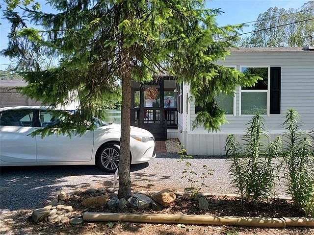 1st image of 245 Tri Lakes Dr