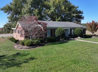 1633 W Giles Rd, Chatham, VA 24531