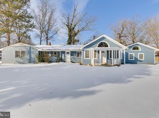 7832 Martha Washington St, Alexandria, VA 22309