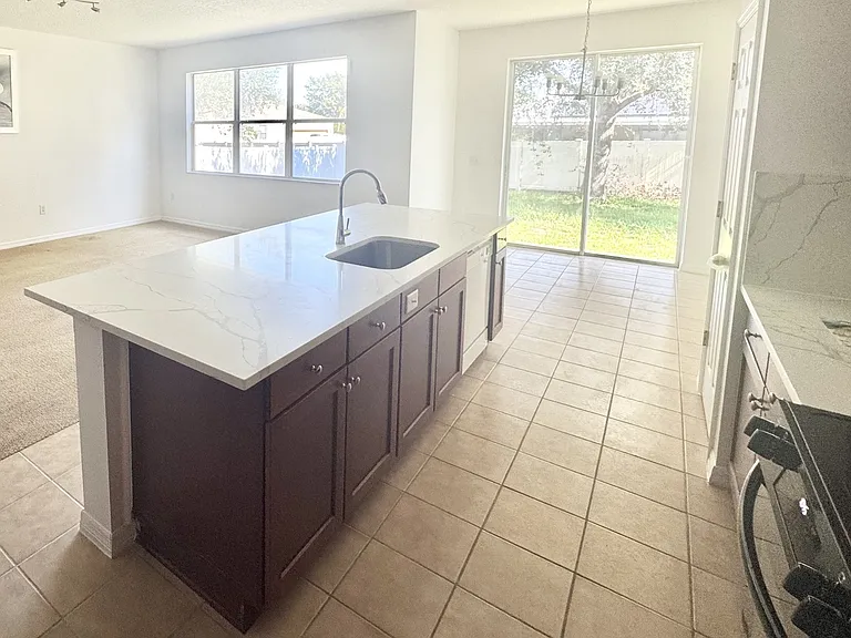 2513 Sugarsand Ct — Photo 9