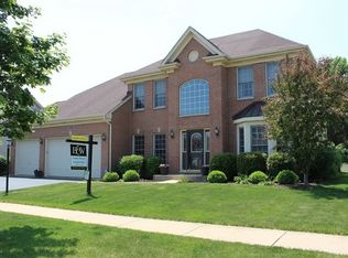 S568 Grengs Ln, Geneva, IL 60134