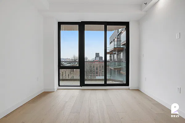 Rented by REZI | media 7