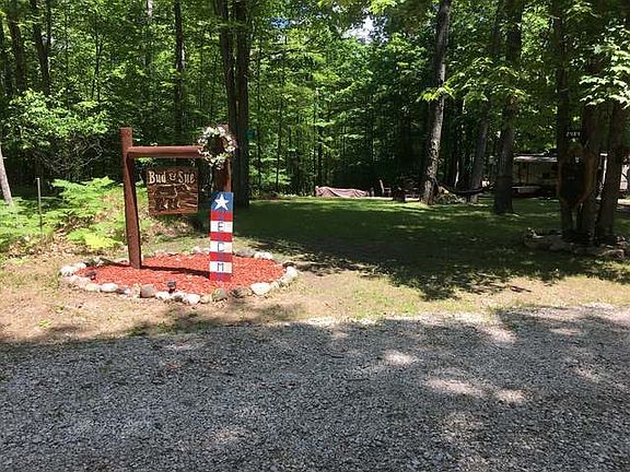 2nd image of 2484 Fern Ct