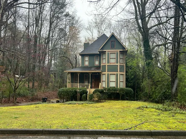 220 Farm Trak, Roswell, GA 30075