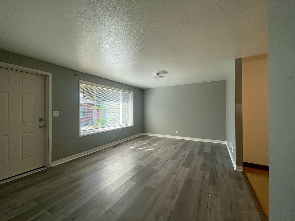 1st image of 3507 NE 50th Ct #B