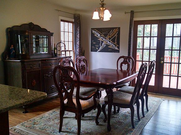 Dining w French Door to Deck