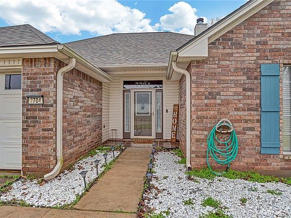 3rd image of 7704 Creekwood Ln