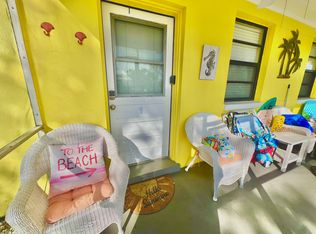 6802 Gulf Winds Dr #1, Saint Petersburg, FL 33706