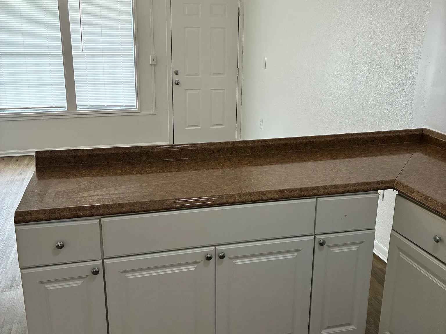1 bed, $975 — Photo 2