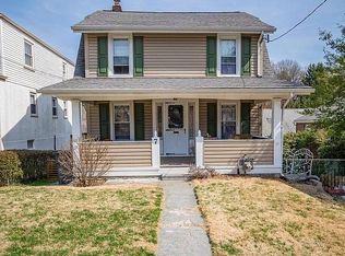 7 Chestnut Pkwy, Wallingford, PA 19086