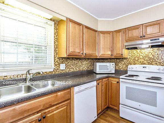 2nd image of 804 Vestavia Villa Ct