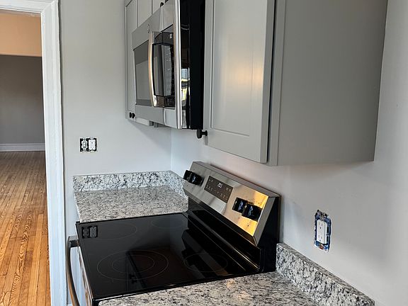 4th image of 2227 Mount Carmel Ave