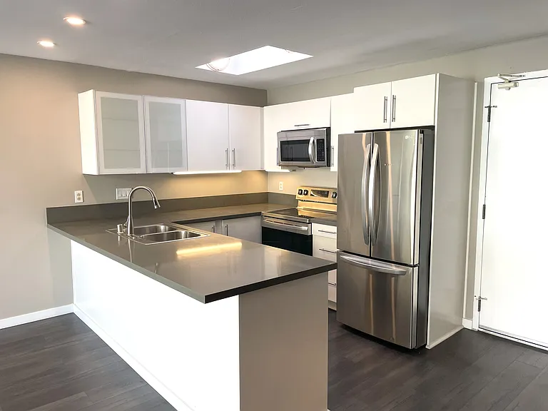 8338 Regents Rd #3O — Photo 2