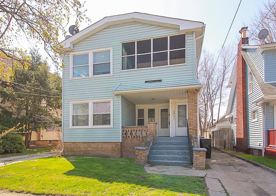 1st image of 15816 Grovewood Ave #2UP