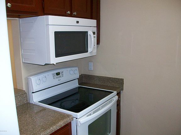 4th image of 1258 Montecello Dr APT D