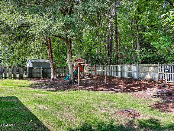 4th image of 613 Bay Blossom Drive