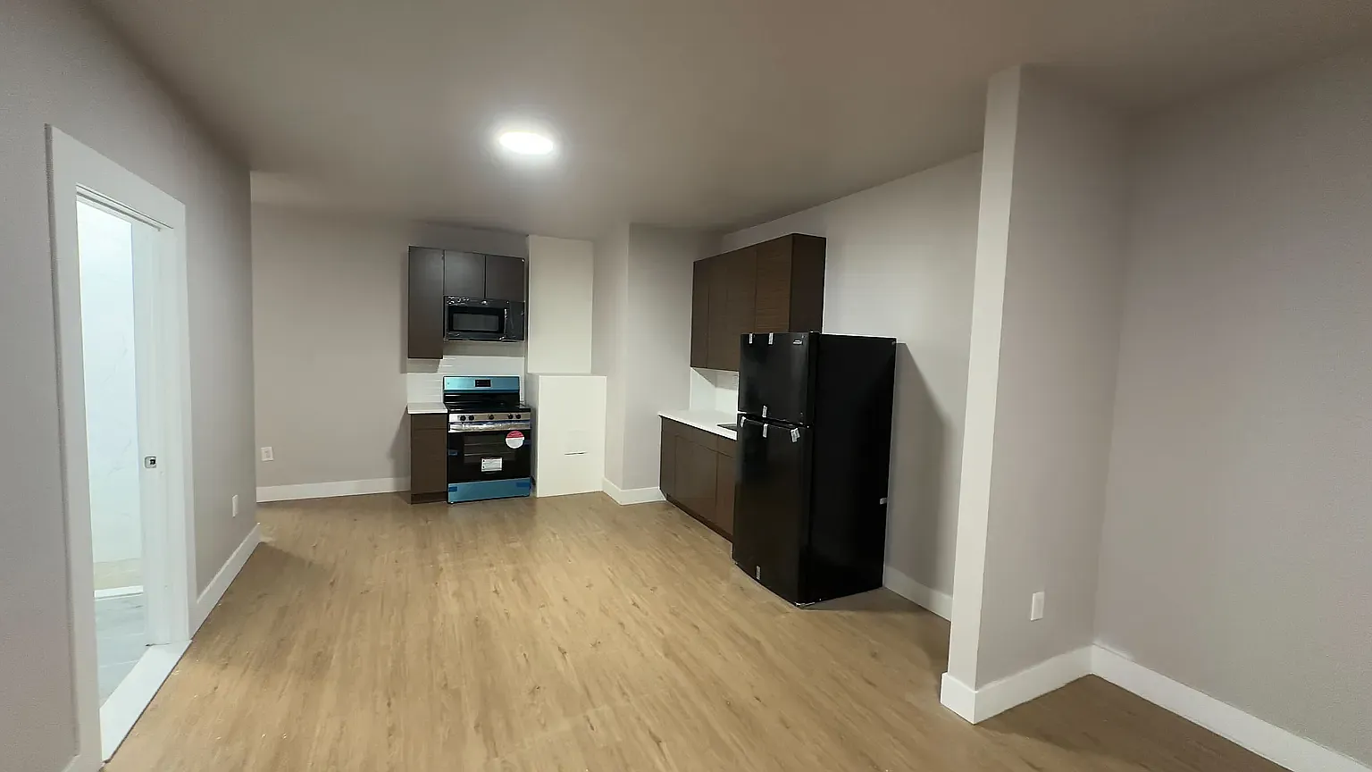 3612 Bronx Boulevard — Photo 3