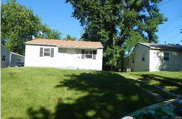 1st image of 728 Beardsley Ct