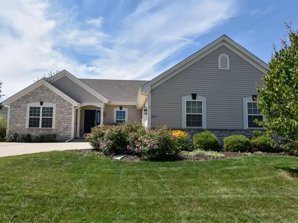 2412 Sandalwood Ave, West Bend, WI 53095