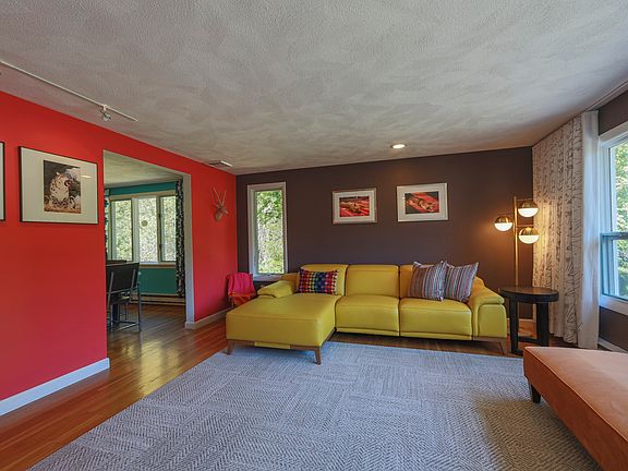 5th image of 12 Stevens Pl