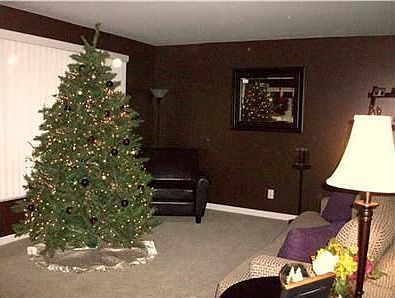 1st image of 2660 Queensway Dr
