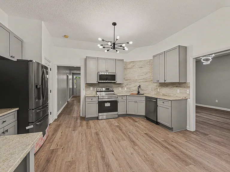 1854 Oleander Ct — Photo 11