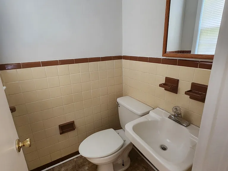6 N Gaywood Dr — Photo 11