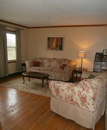 3rd image of 8780 Wonderland Ave NW