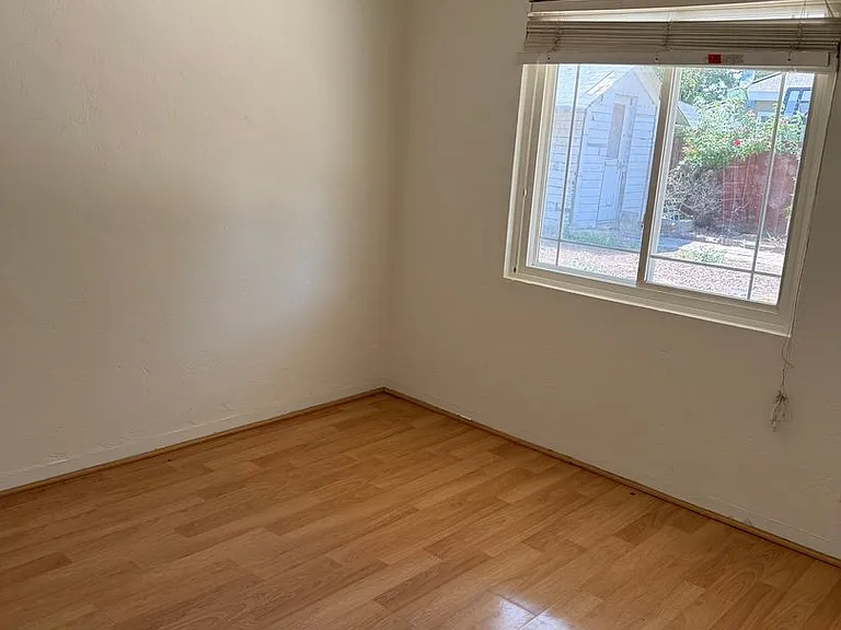 3893 Clough Ave — Photo 13