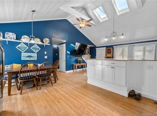 75 Mungertown Rd, Madison, CT 06443