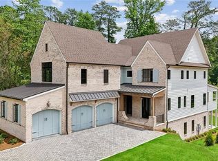 160 Lake Estates Dr, Roswell, GA 30075