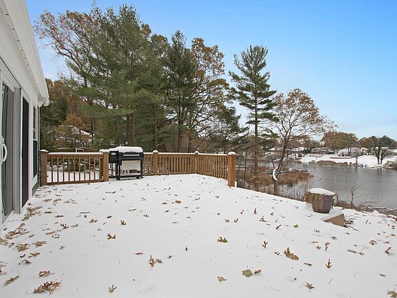 3rd image of 1543 Brookwood Dr