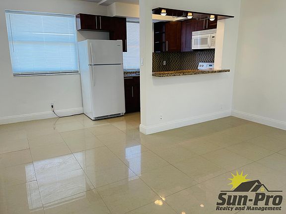 3rd image of 1065 N Atlantic Ave #7