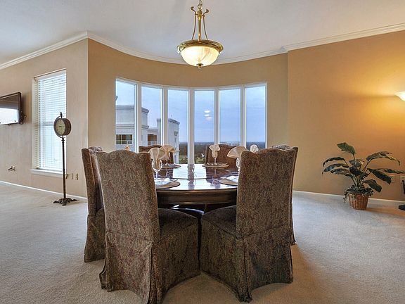 4th image of 2230 Beach Dr