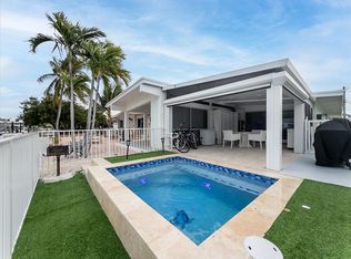 18 7th St, Key Colony Beach, FL 33051