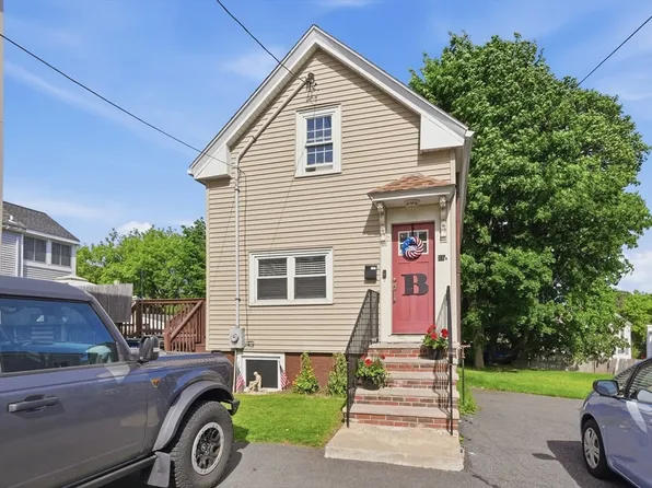 11 1/2 Albion St, Salem, MA 01970