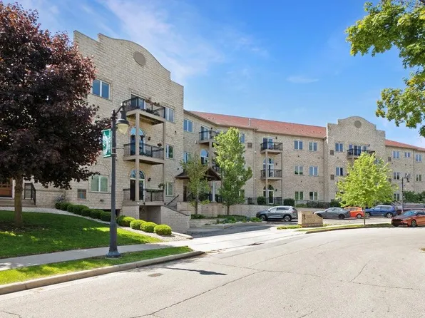 N51W34861 Wisconsin AVENUE #3113, Okauchee, WI 53069