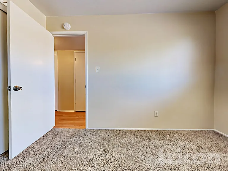 10061 Lincoln Village Dr — Photo 8