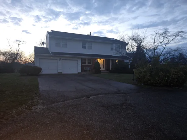 (undisclosed Address), Massapequa, NY 11758