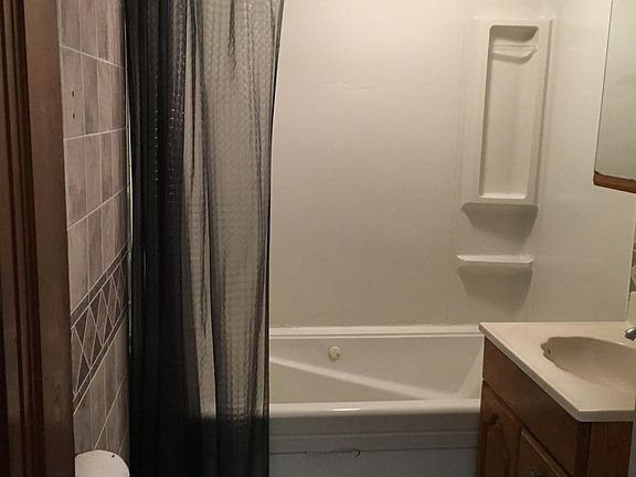 5th image of 47545 Pinecrest Dr