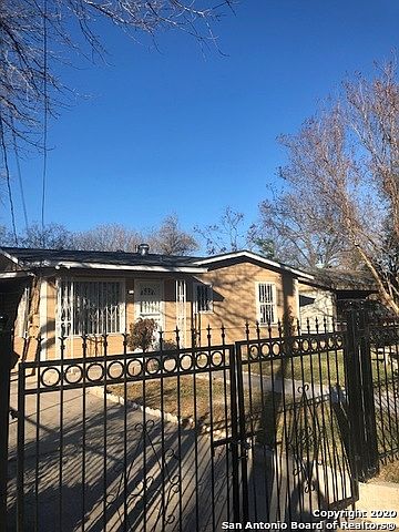 1st image of 315 Vickers Ave
