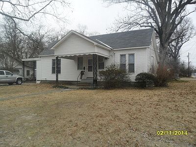 2nd image of 600 S Main St