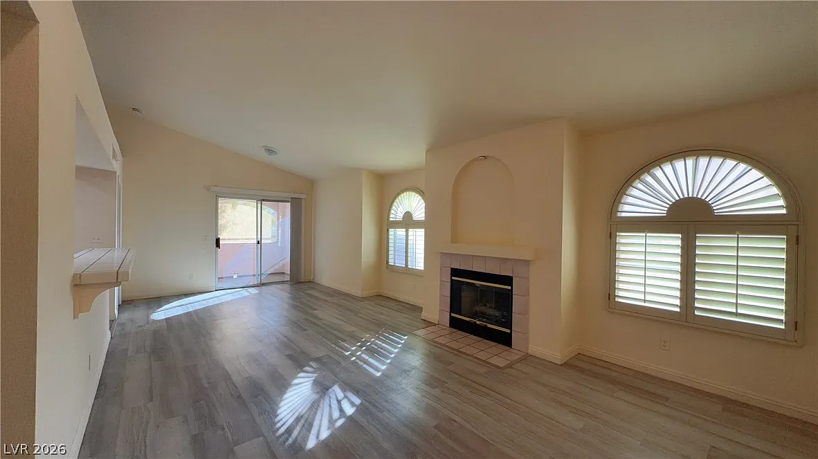 2 bed, 2.0 bath, 1023 sqft, $1,400 — Photo 3