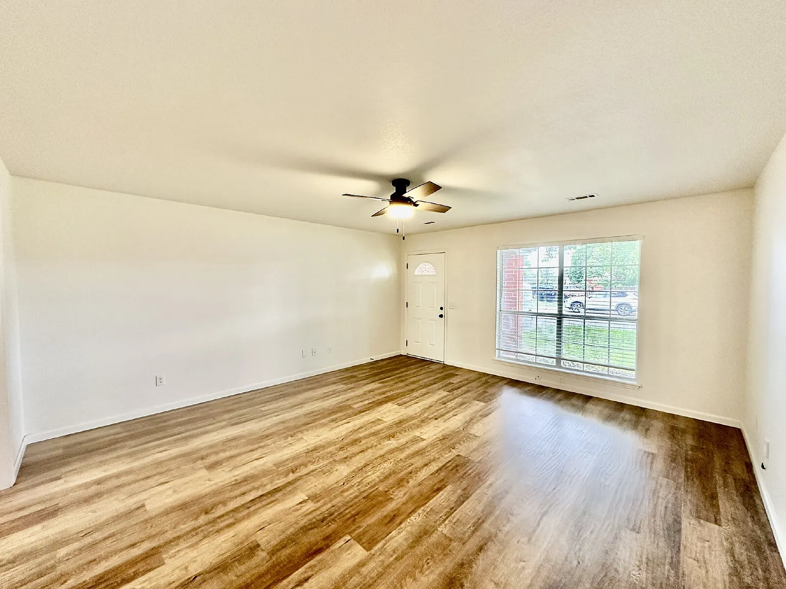 2 bed, 2.0 bath, 1246 sqft, $1,499 — Photo 4