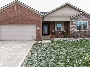 401 McPeek Pl, Nicholasville, KY 40356