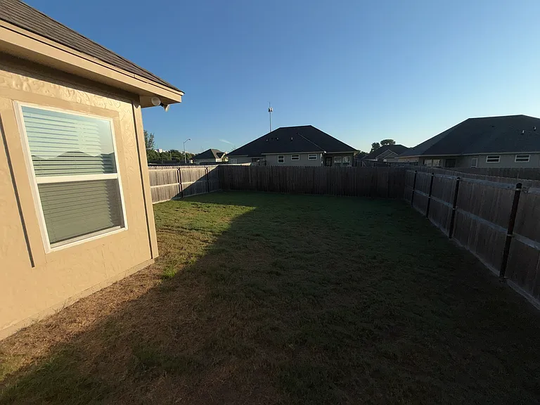 3481 Fenway Cir — Photo 16