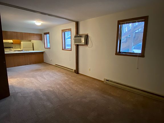 5th image of 1104 University Dr N #11