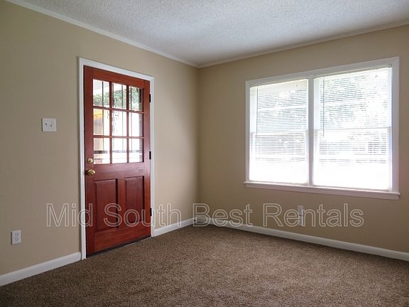 2nd image of 2747 Margot St