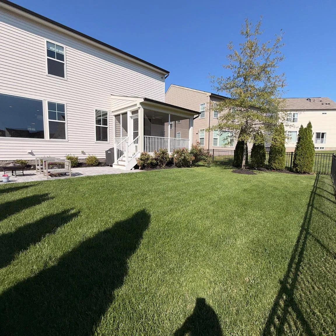 4 bed, 3.5 bath, 3639 sqft, $4,800 — Photo 3